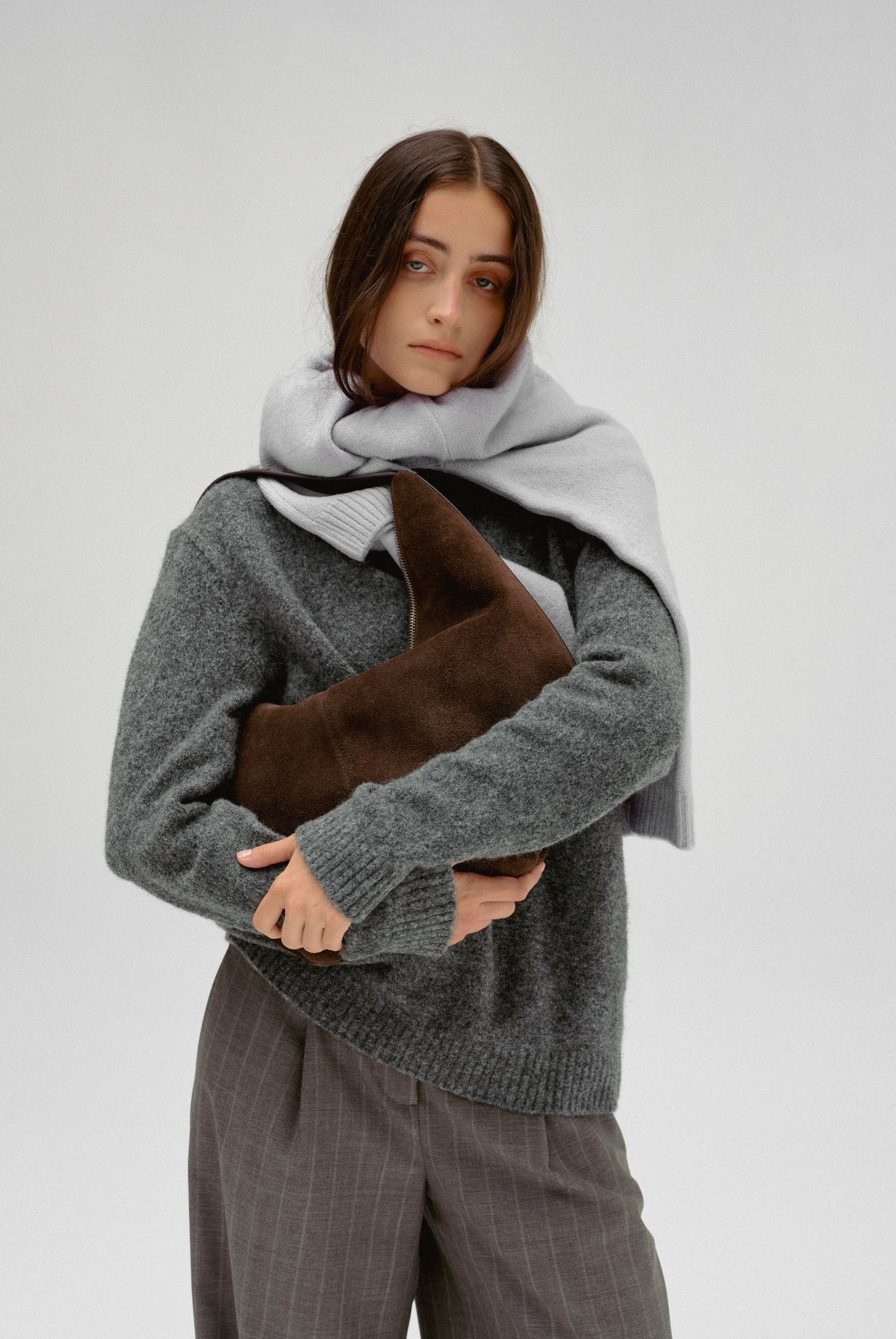 MOSSY HOBO BAG (SUEDE BROWN)