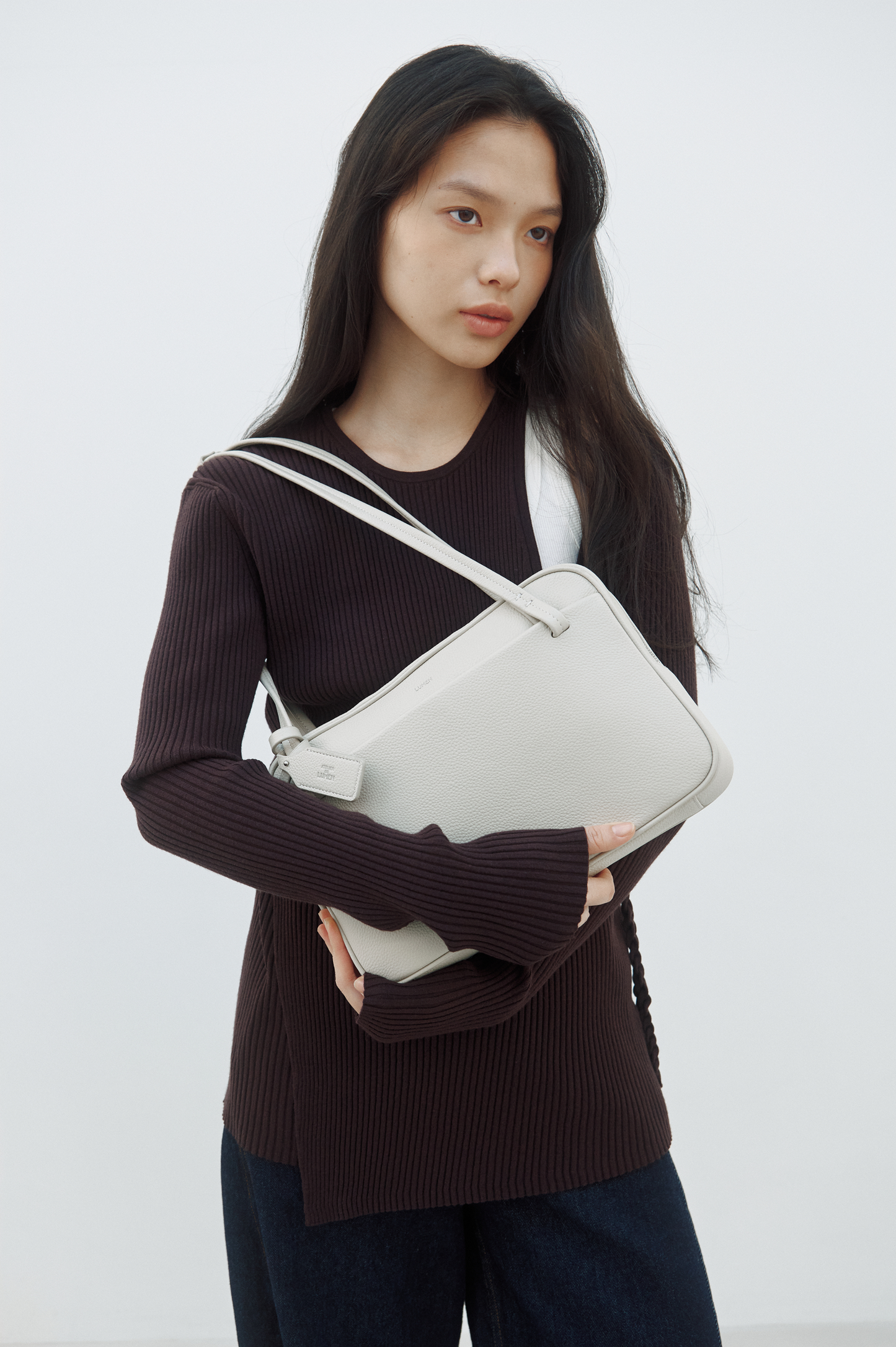 NADEL BOWLING SHOULDER BAG (PORCELAIN WHITE)