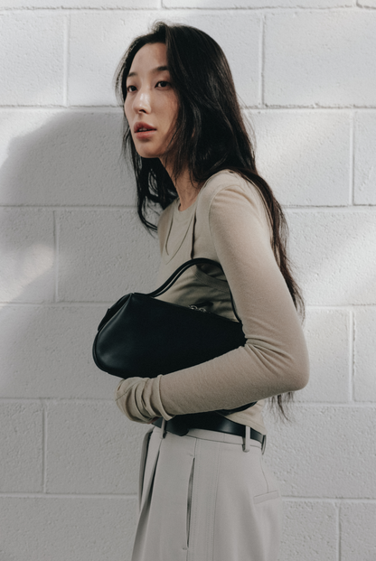 NADEL ZIP TOTE BAG (SOFT BLACK)