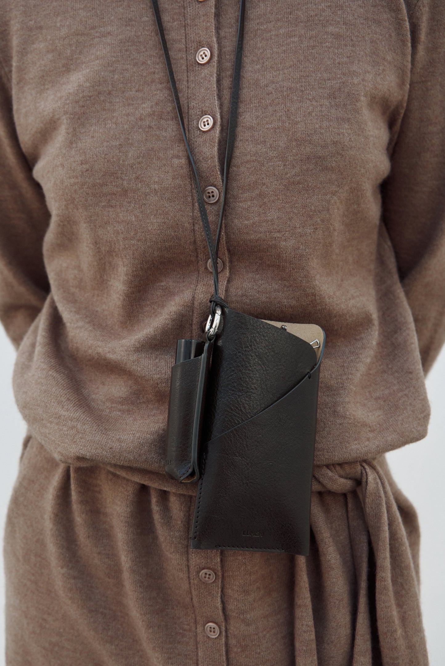 OPEN GLASSES CASE (DARK BROWN)