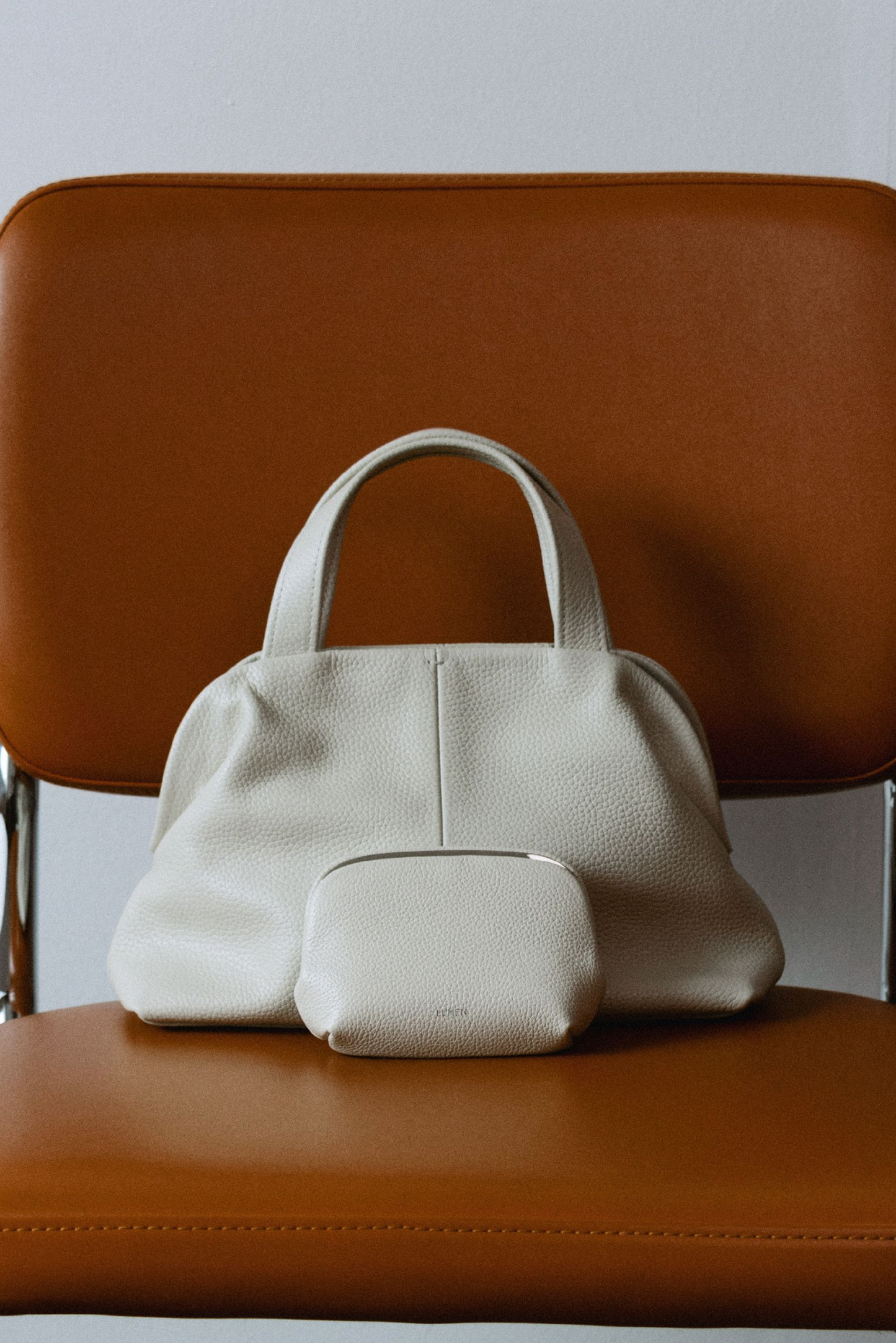 PAVE FRAME POUCH (MISTY WHITE)