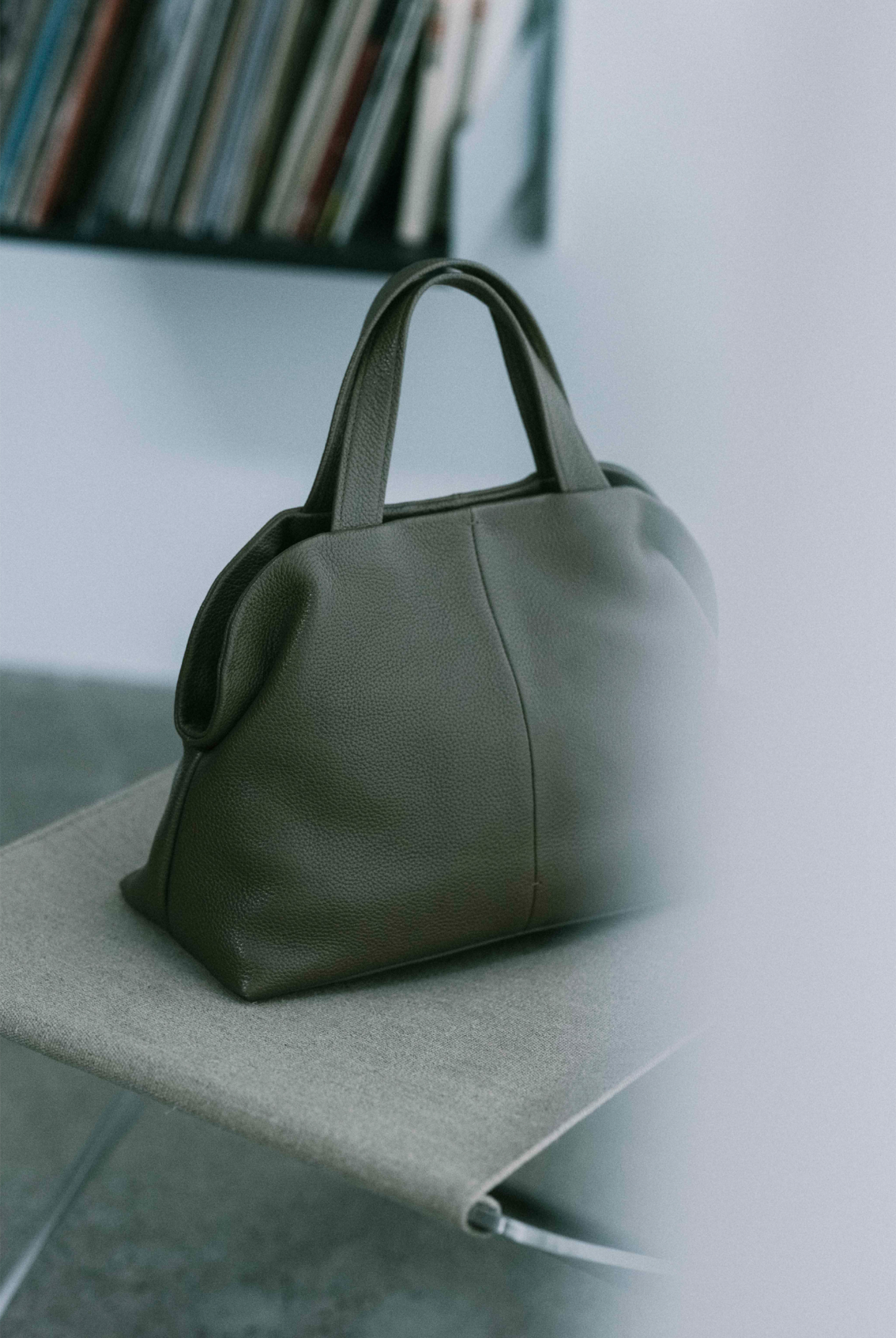 PAVE TOTE BAG (MUD BROWN)