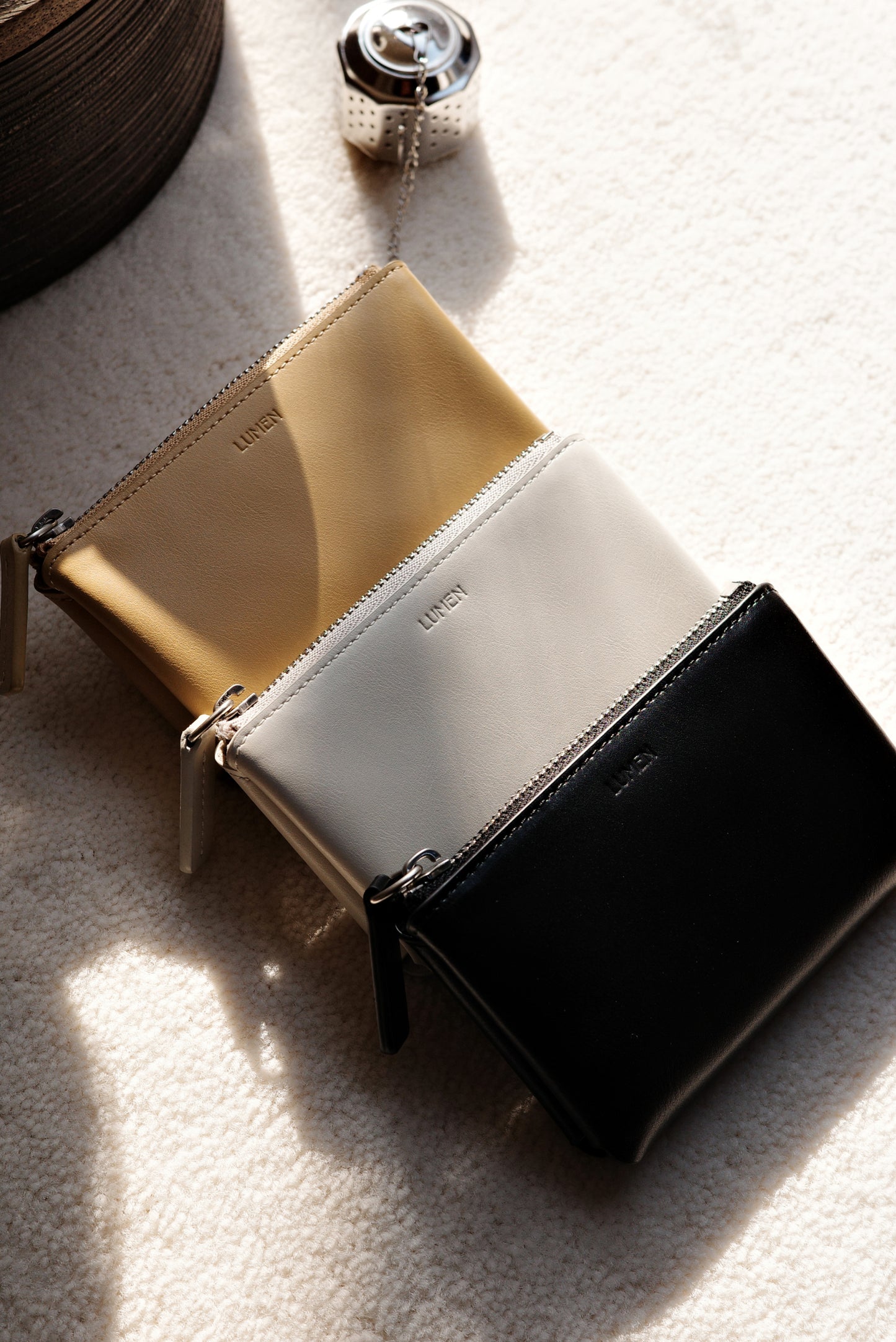 PILLOW CARD WALLET (SOFT BLACK)