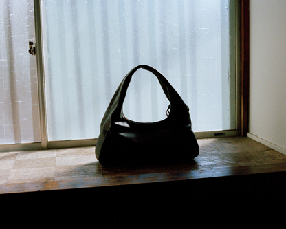 PILLOW HOBO BAG (ORGAN BROWN)