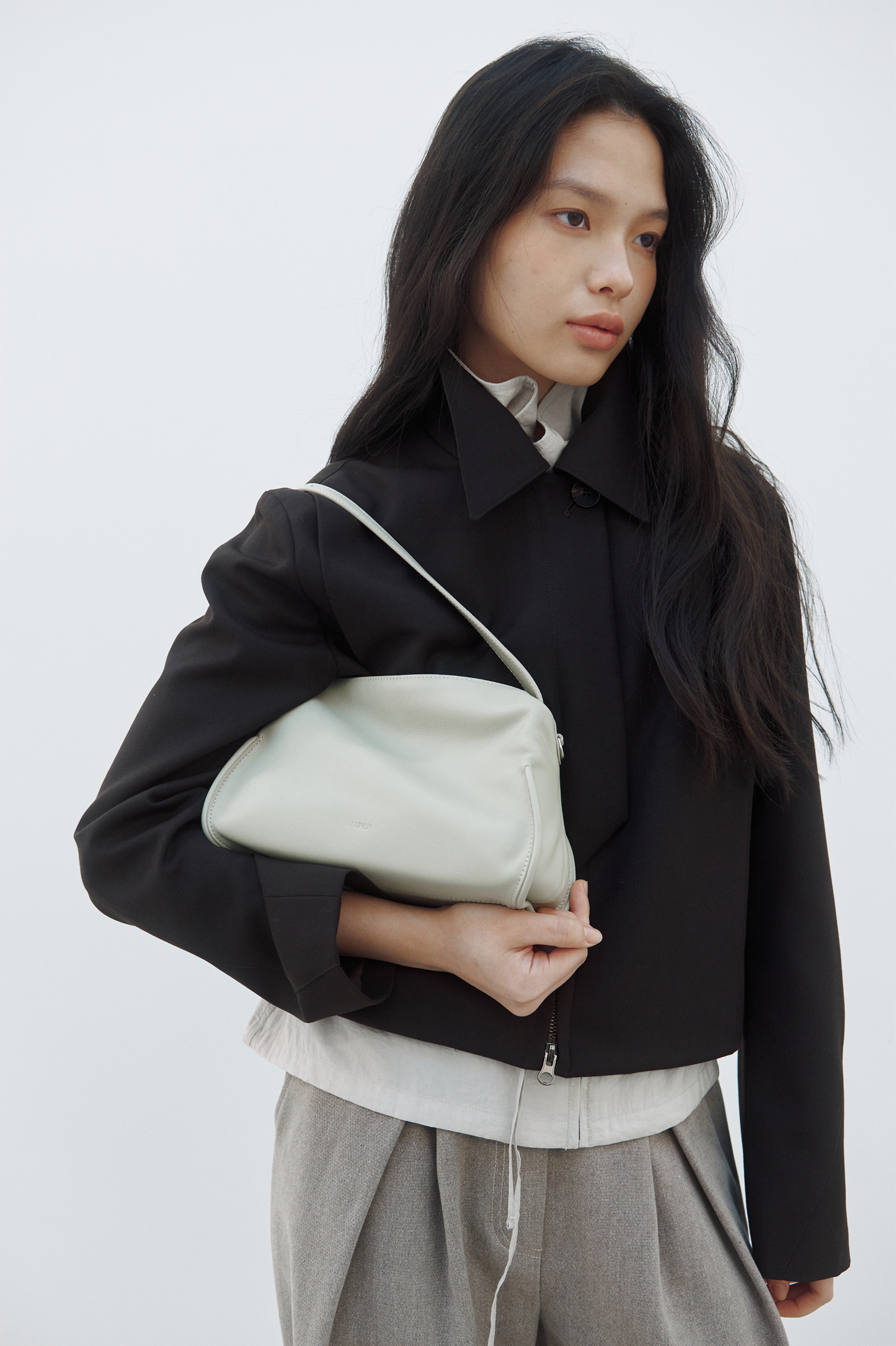 PILLOW TOTE BAG (PORCELAIN WHITE)