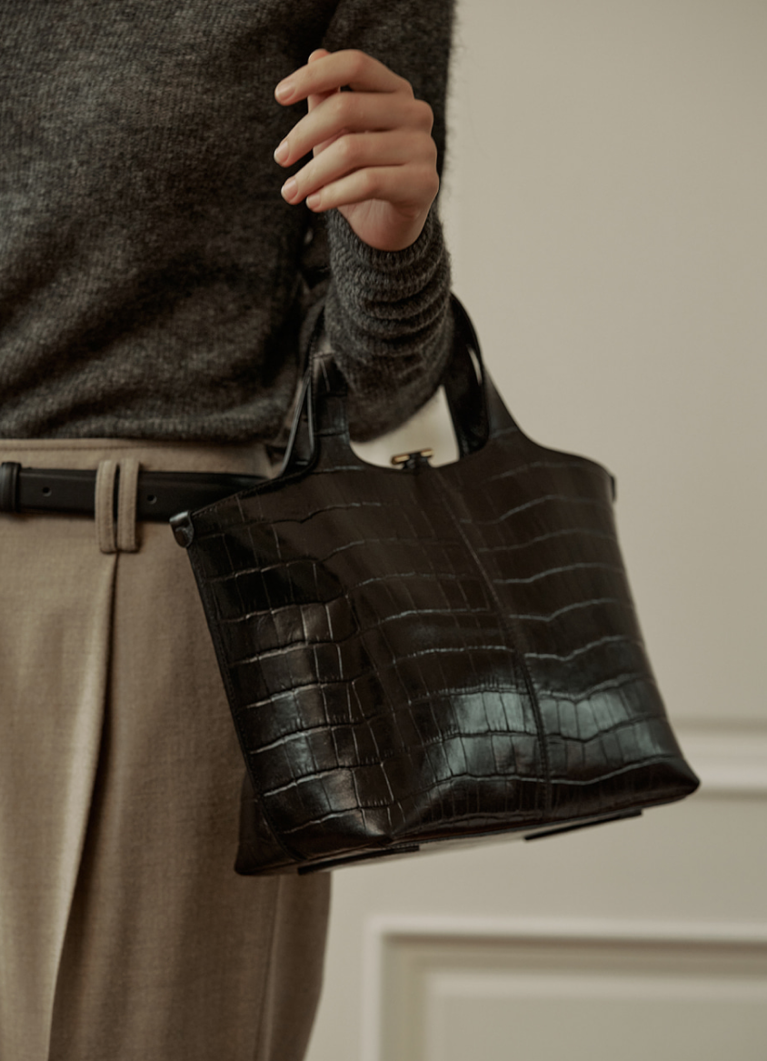 22 FW COLLECTION