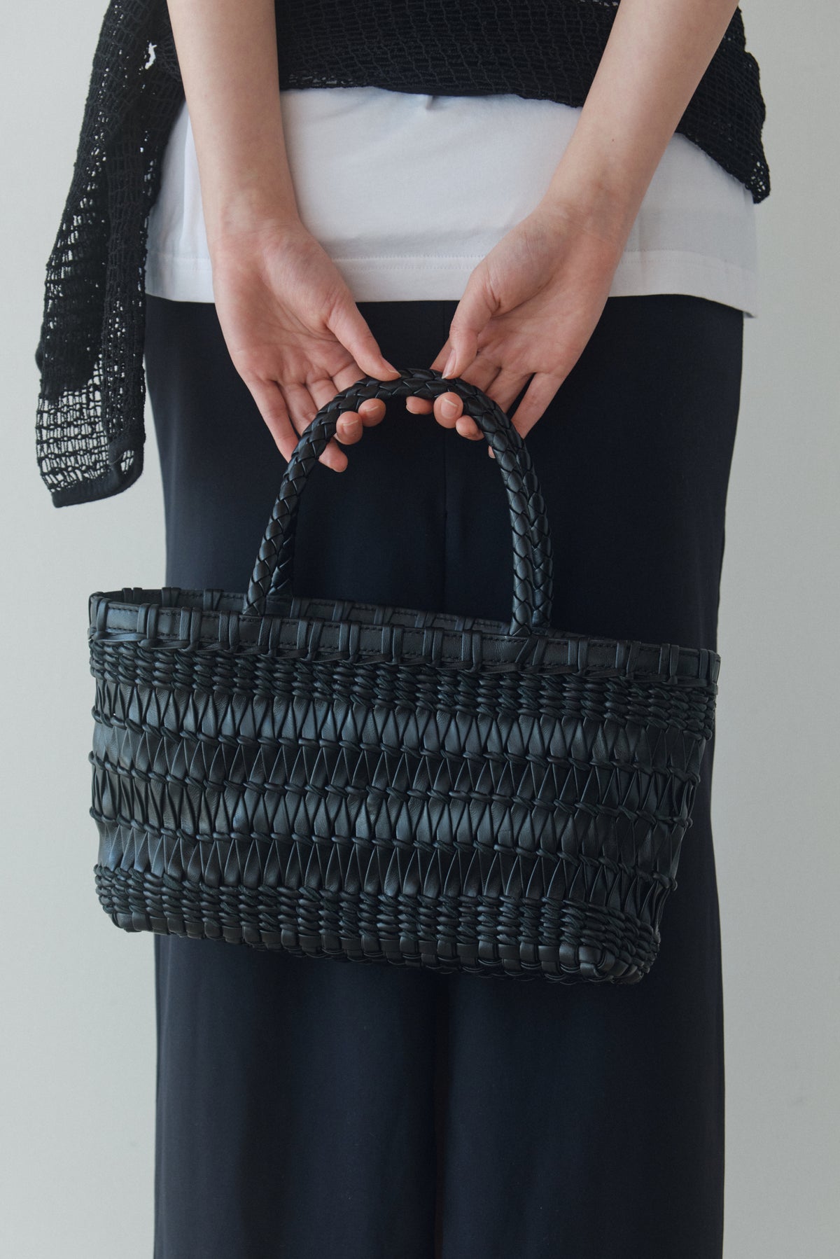 SOFIA WEAVING BAG (SOFT BLACK) - Atelier de LUMEN