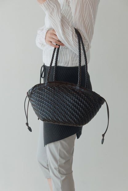 TWIG BASKET SHOULDER BAG (DRIED BROWN)