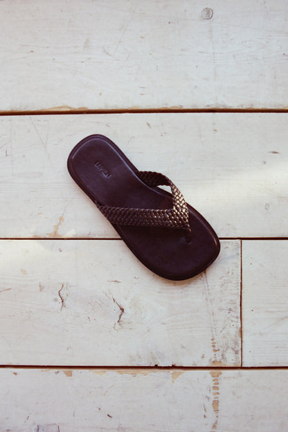 WOVEN FLIP (DARK BROWN)