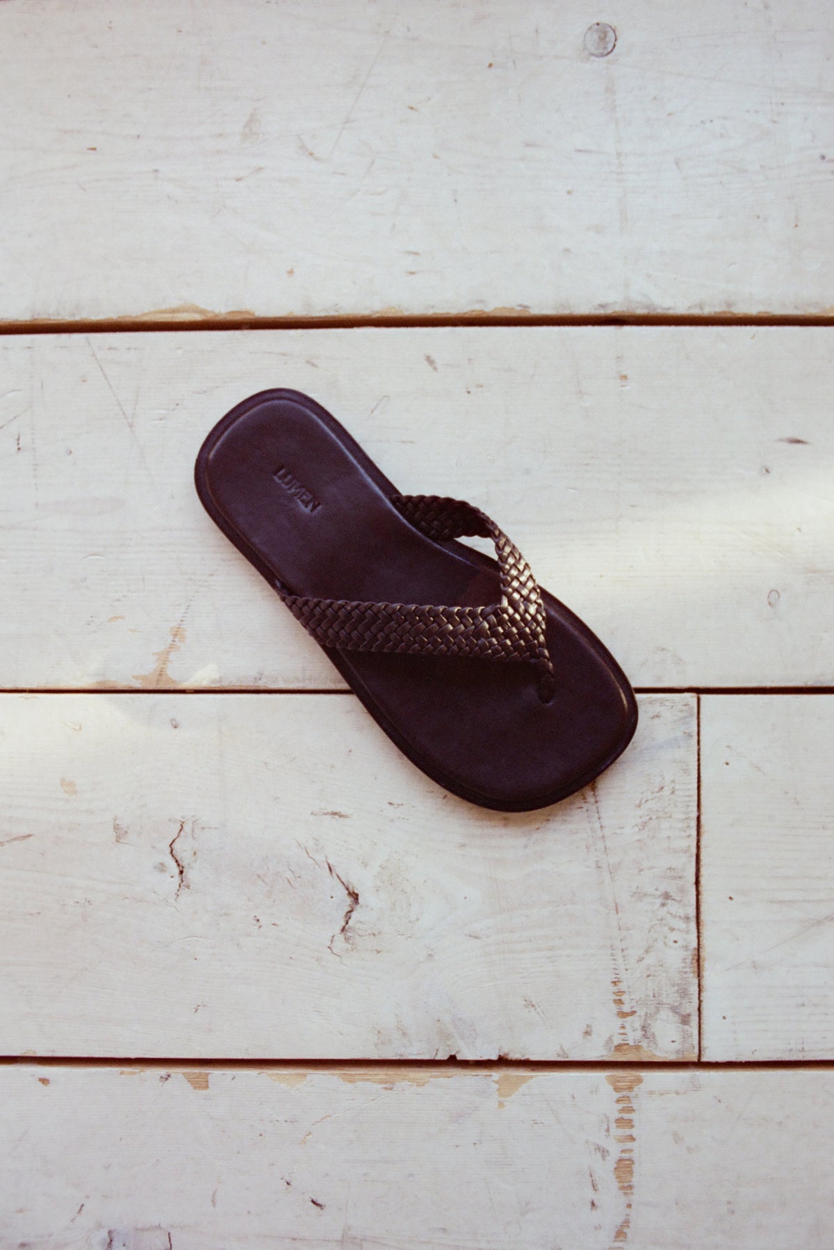 WOVEN FLIP (SUEDE SAND) - Atelier de LUMEN